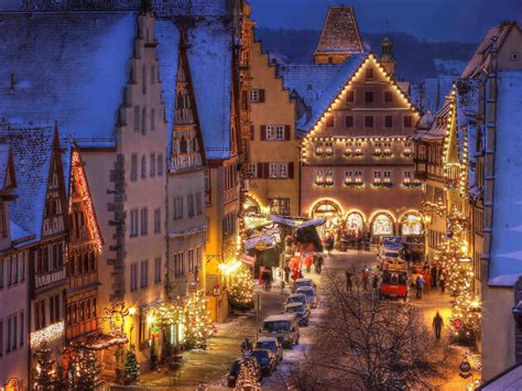 6 Best Christmas Villages and Towns In the World .